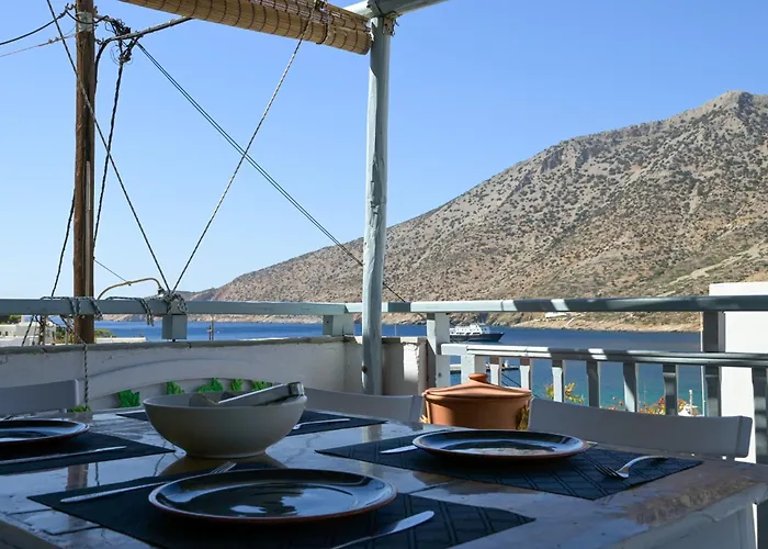 Kamares Bay View דירה *